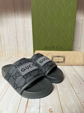 Gucci Ripstop GG Monogram Slide Sandals Grey/Black Sz 6G / 6.5US